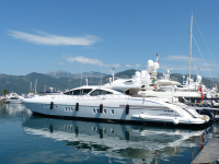 Why a Yacht Charter is Ideal for Any Occasion